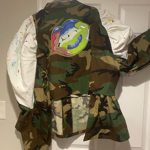 Women’s jacket - Picture 2 of 5